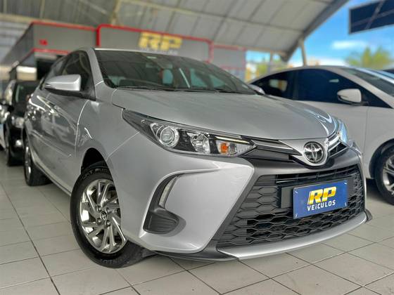 TOYOTA YARIS 1.5 16V FLEX XS CONNECT MULTIDRIVE TOYOTA YARIS 1.5 16V FLEX XS CONNECT MULTIDRIVE